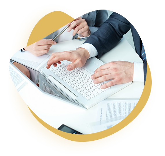 ordinateur réseaux sociaux